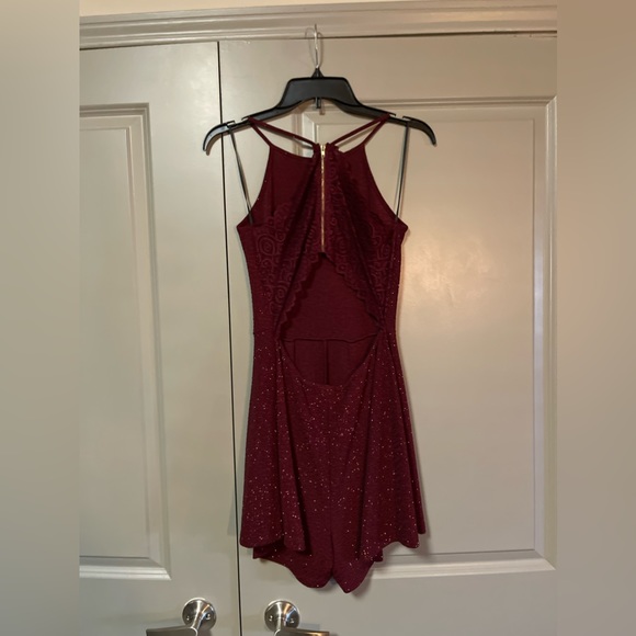 Windsor burgundy glitter romper size large - Picture 5 of 7